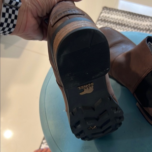 Sorel Brown Chelsea Boots with Elastic Panels Size 9.5 - Picture 5 of 6